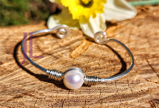 Everyday Pearl Bracelet